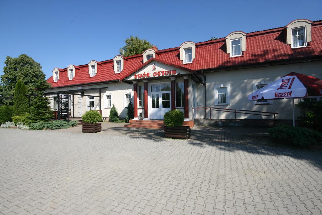 Dwor Ostoia Hotel Rymanów Exterior foto
